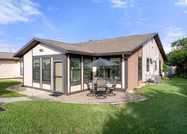 Property at 37820 Alissa Dr, Zephyrhills, FL 33542, 2 beds, 2 baths