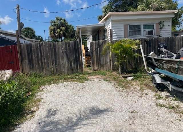 Property at 13229 Jazz Ln, Hudson, FL 34667, 2 beds, 1.5 baths