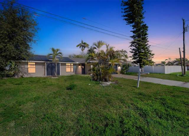 Property at 910 SE 23rd Pl, Cape Coral, FL 33990, 3 beds, 2 baths