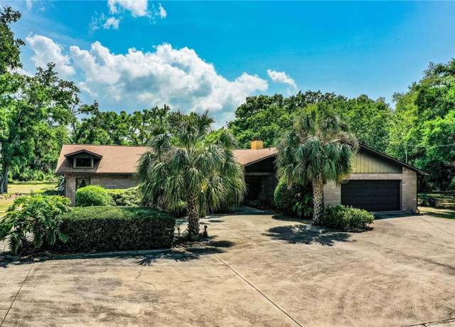 Property at 309 Hidden Lake Dr, Brandon, FL 33511, 5 beds, 3 baths