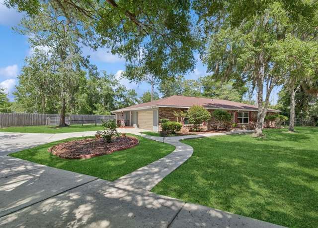 Property at 2626 NW 36th Pl, Gainesville, FL 32605, 4 beds, 2 baths