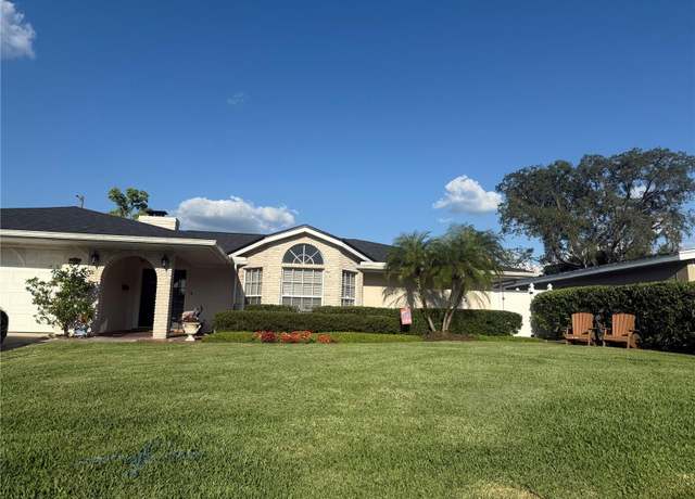Property at 1055 Thunder Trl, Maitland, FL 32751, 4 beds, 2.5 baths