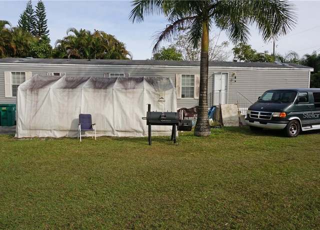 Property at 1210 Hickory Ave, Punta Gorda, FL 33950, 2 beds, 4 baths