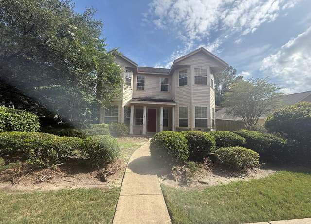Property at 9405 SW 31st Ln, Gainesville, FL 32608, 3 beds, 2.5 baths