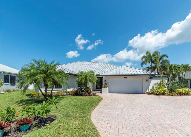 Property at 6510 Seabird Way, Apollo Beach, FL 33572, 3 beds, 3 baths