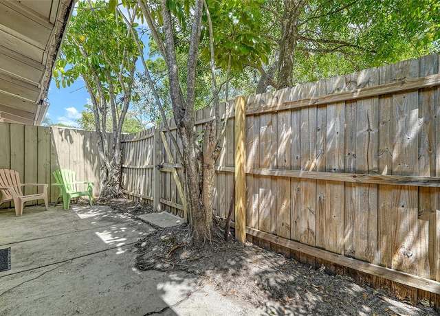 Property at 500 N Jefferson Ave #5, Sarasota, FL 34237, 2 beds, 1 bath