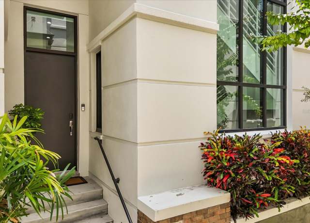 Property at 356 S Osceola Ave #15, Orlando, FL 32801, 2 beds, 2.5 baths