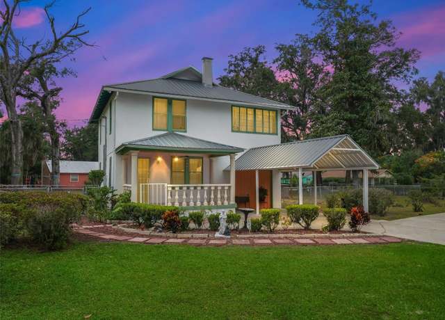 Property at 712 SW 10th Ave, Ocala, FL 34471, 4 beds, 1.5 baths
