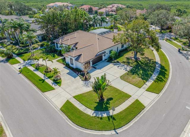 Property at 5501 E Longboat Blvd, Tampa, FL 33615, 5 beds, 3.5 baths