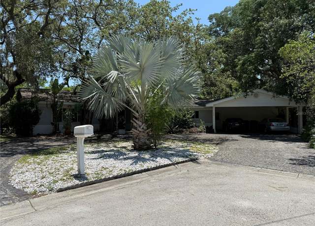 Property at 7601 Pine Hill Dr, Tampa, FL 33617, 5 beds, 3 baths
