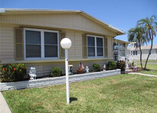 Property at 5202 5th B St E, Bradenton, FL 34203, 2 beds, 2 baths