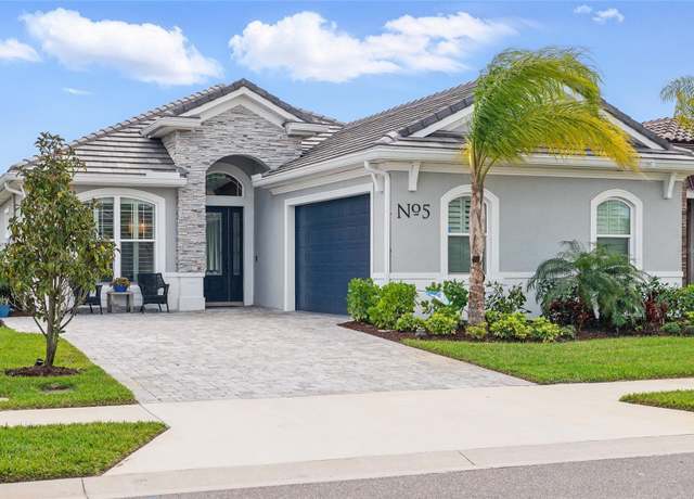 Property at 5 Del Palma Dr, Palm Coast, FL 32137, 3 beds, 3 baths