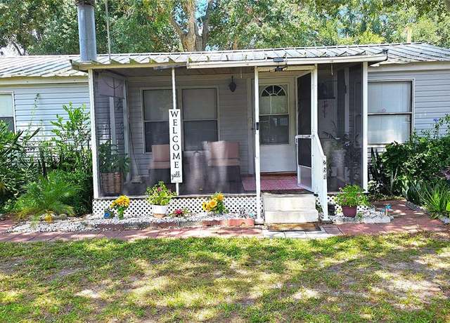 Property at 264 Temple Cir S, Winter Haven, FL 33880, 3 beds, 2 baths