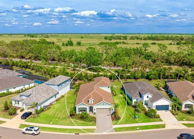 Property at 10165 Canaveral Cir, Sarasota, FL 34241, 4 beds, 4.5 baths