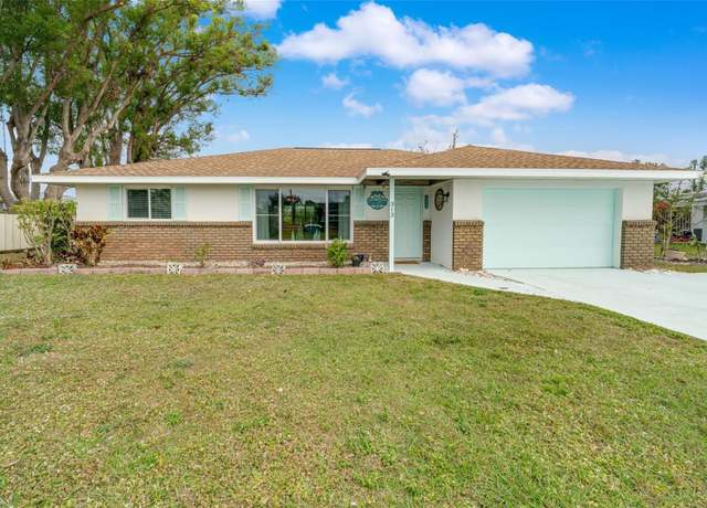 Property at 313 Hillview Rd, Venice, FL 34293, 3 beds, 2 baths