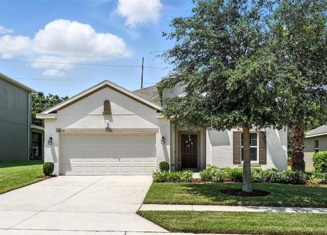 Property at 2718 Limerick Cir, Grand Island, FL 32735, 4 beds, 2 baths