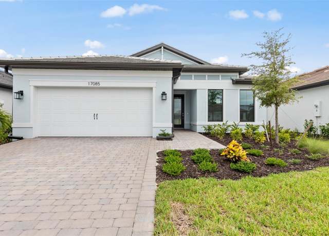 Property at 17085 Moonflower Dr, Venice, FL 34293, 4 beds, 3 baths