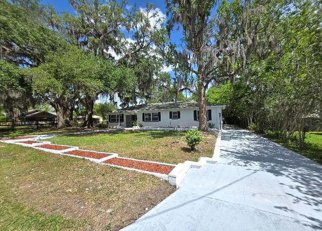 Property at 2827 SE 2nd St, Ocala, FL 34471, 3 beds, 2 baths