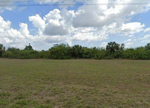 Property at 1810 NE 27th Ter, Cape Coral, FL 33909