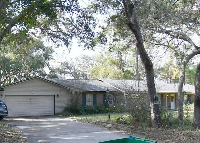 Property at 220 Morton Ln, Winter Springs, FL 32708, 5 beds, 3.5 baths