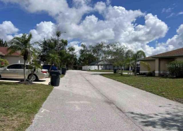 Property at 622 Crystals Blvd, Winter Haven, FL 33884, 3 beds, 2 baths