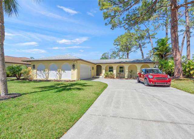 Property at 4320 Bent Tree Blvd, Sarasota, FL 34241, 3 beds, 2 baths