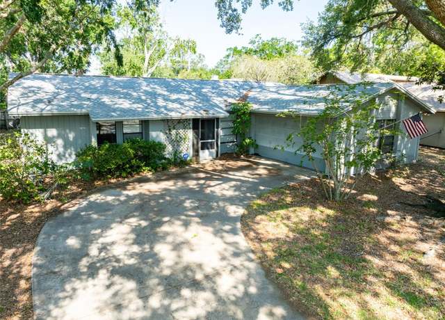 Property at 4442 Summer Oak Dr, Tampa, FL 33618, 3 beds, 2 baths