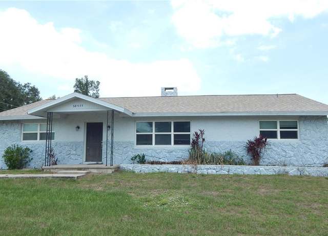 Property at 38535 Clinton Ave, Dade City, FL 33525, 3 beds, 2 baths