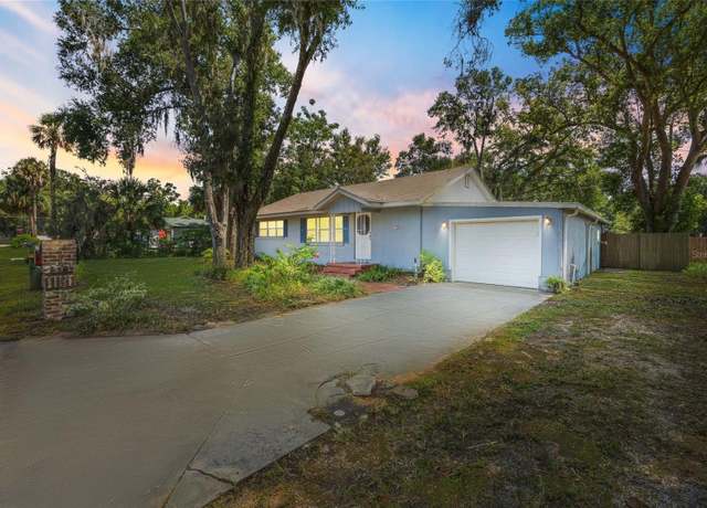 Property at 149 Palm Ct, Umatilla, FL 32784, 3 beds, 2 baths