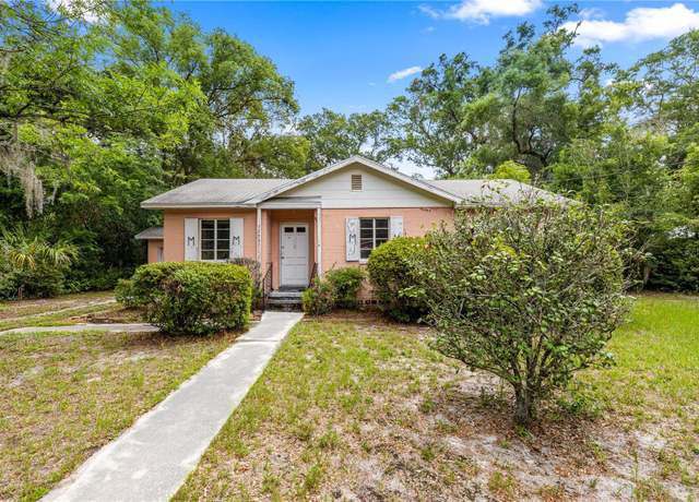 Property at 1425 NE 9th St, Gainesville, FL 32601, 3 beds, 1 bath