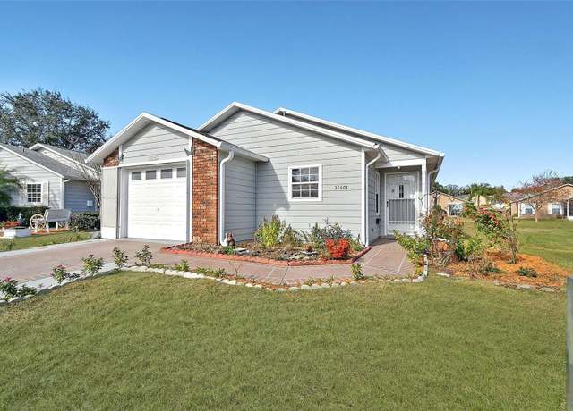 Property at 37401 Wedgewood Dr, Zephyrhills, FL 33542, 2 beds, 2 baths