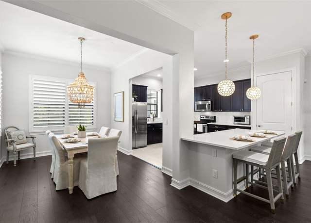 Property at 214 S Audubon Ave, Tampa, FL 33609, 3 beds, 3.5 baths
