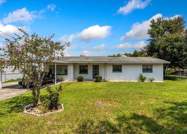 Property at 205 Avenue U NW, Winter Haven, FL 33881, 4 beds, 3 baths