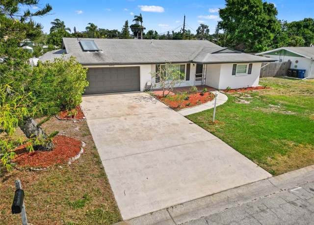 Property at 1002 Fruitland Ave, Bradenton, FL 34207, 3 beds, 2 baths