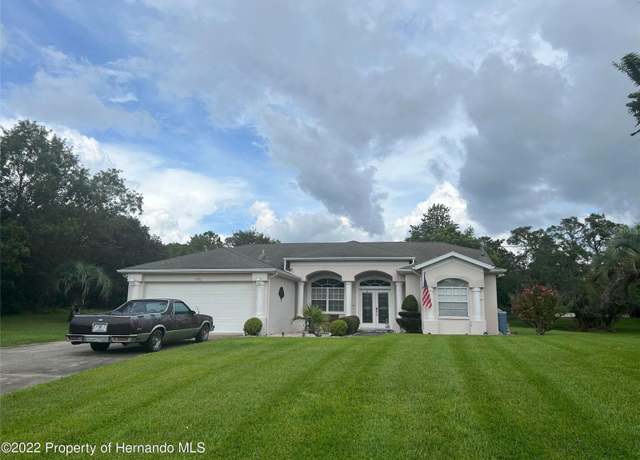 Property at 1492 Findlay Ave, Spring Hill, FL 34609, 3 beds, 3.5 baths