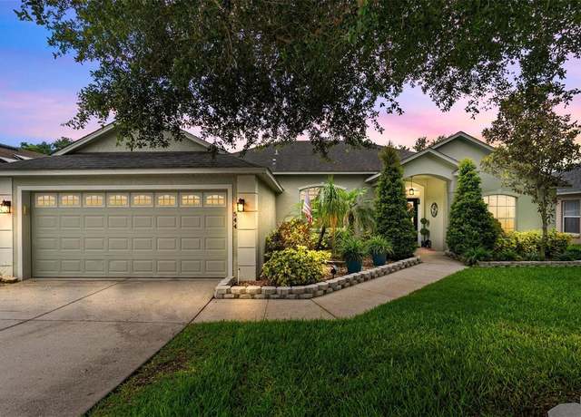 Property at 544 Lake Sumner Dr, Groveland, FL 34736, 3 beds, 2 baths