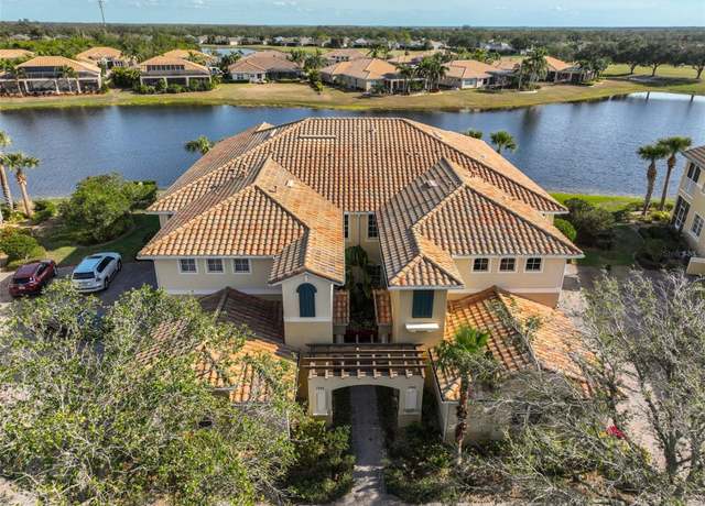 Property at 1348 Emerald Dunes Dr, Sun City Center, FL 33573, 3 beds, 2 baths