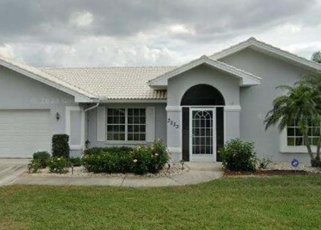 Property at 3233 Meadow Run Dr, Venice, FL 34293, 3 beds, 2 baths