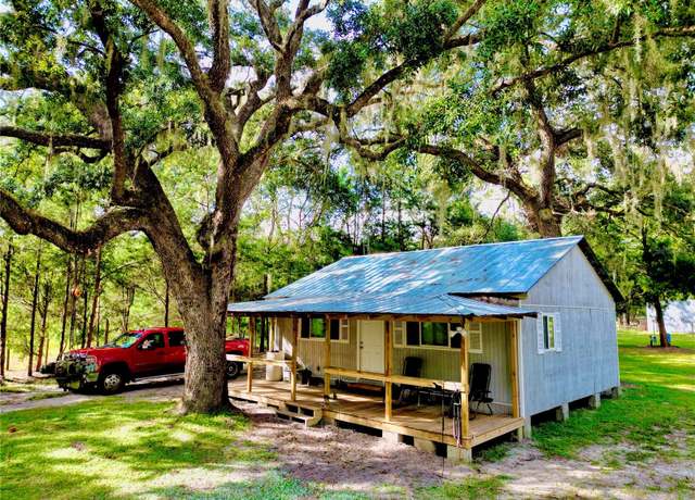 Property at 20812 SE 51st Pl, Earleton, FL 32631, 1 bed, 1 bath