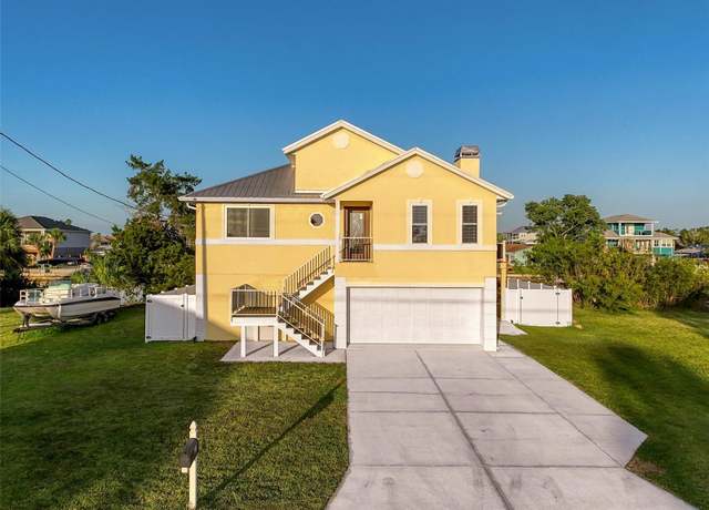 Property at 4116 Diaz Ct, Hernando Beach, FL 34607, 3 beds, 2.5 baths