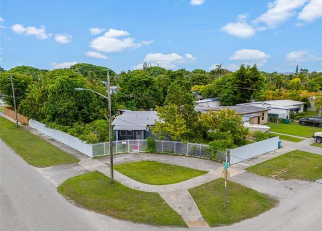 Property at 601 NE 12th St, Homestead, FL 33030, 3 beds, 2 baths