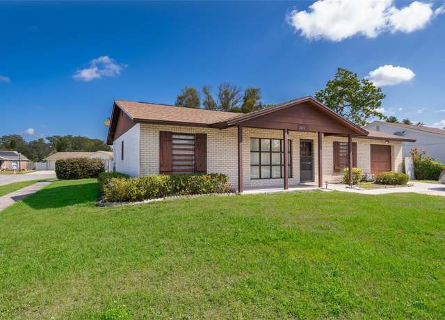Property at 2411 Trafalgar Dr, Orlando, FL 32837, 3 beds, 2 baths