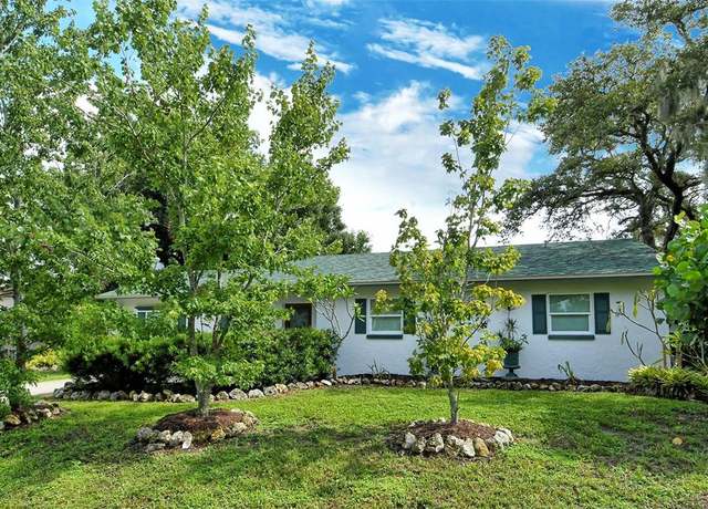 Property at 4724 Seville Dr, Sarasota, FL 34235, 3 beds, 2 baths