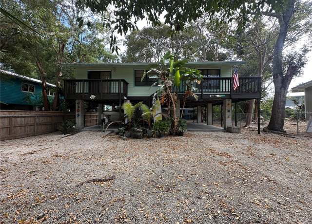 Property at 760 Musa Dr, Key Largo, FL 33037, 2 beds, 2 baths