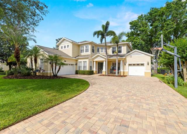 Property at 2207 Climbing Ivy Dr, Tampa, FL 33618, 5 beds, 3 baths