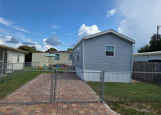 Property at 1109 49th Avenue Dr W, Bradenton, FL 34207, 1 bed, 1 bath