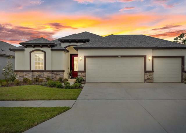 Property at 1043 Davis Heather Cir, Seffner, FL 33584, 4 beds, 3 baths