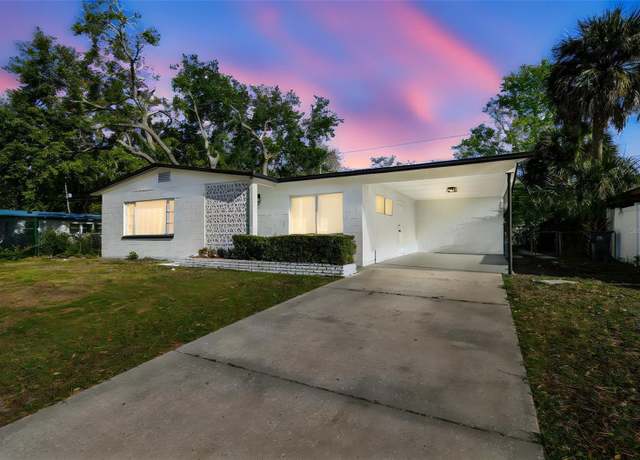 Property at 8003 W Powhatan Ave, Tampa, FL 33615, 4 beds, 3 baths