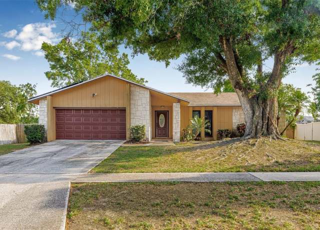 Property at 2316 Merrily Cir N, Seffner, FL 33584, 4 beds, 2 baths