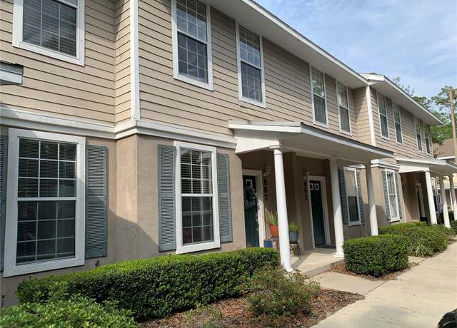 Property at 887 NW 21st Ave #887, Gainesville, FL 32609, 2 beds, 2.5 baths
